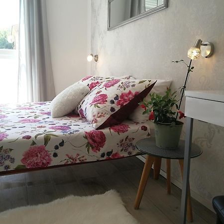 Apartman Ester Pula Zewnętrze zdjęcie