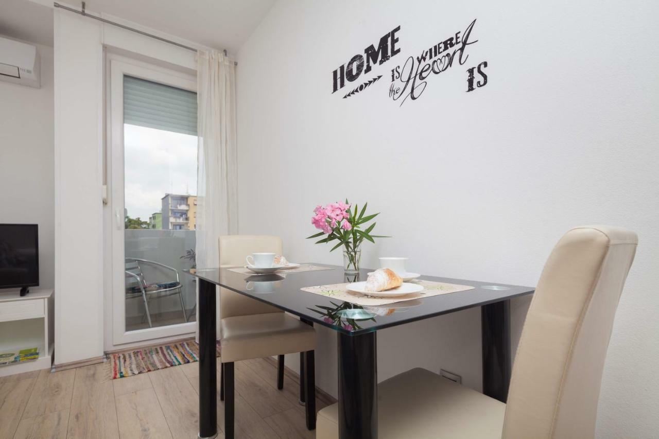 Apartman Ester Pula Zewnętrze zdjęcie