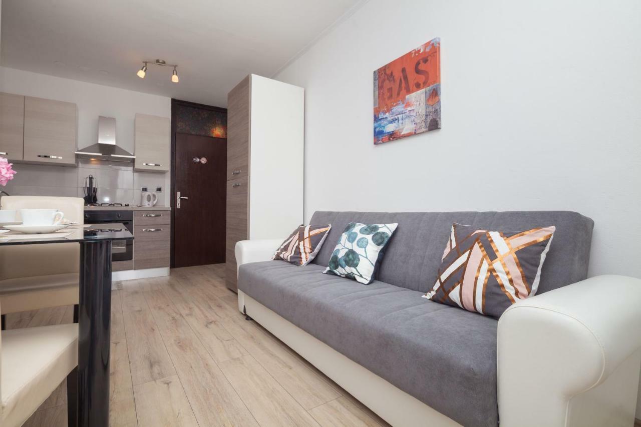 Apartman Ester Pula Zewnętrze zdjęcie