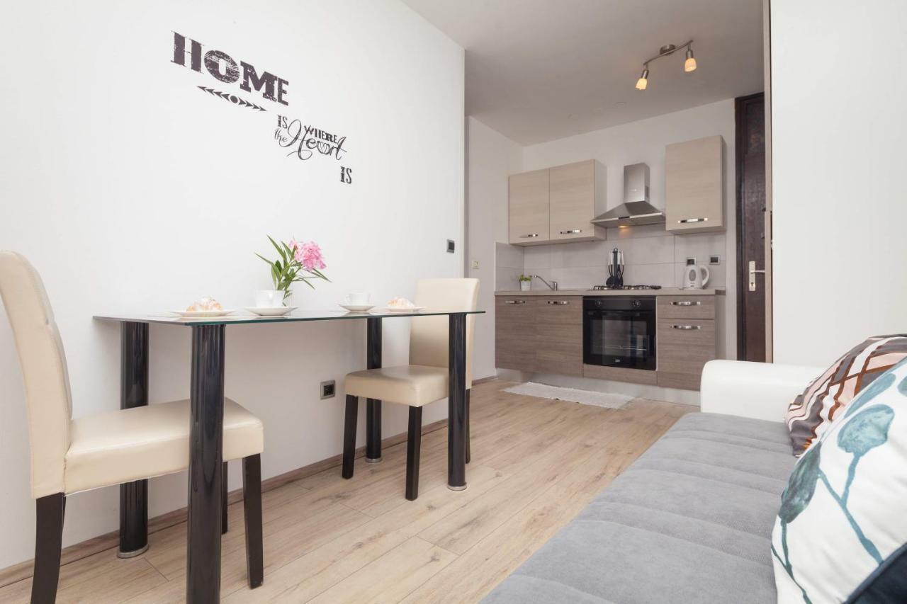 Apartman Ester Pula Zewnętrze zdjęcie