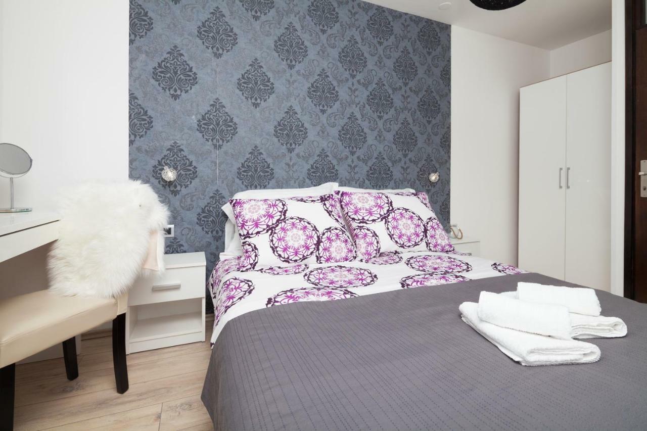 Apartman Ester Pula Zewnętrze zdjęcie