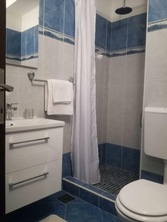 Apartman Ester Pula Zewnętrze zdjęcie