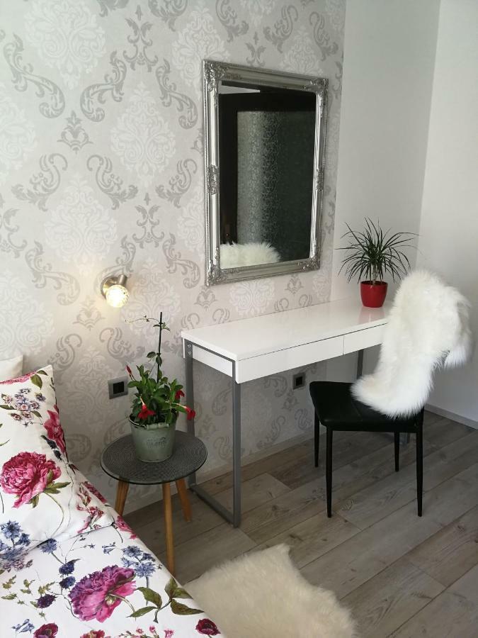 Apartman Ester Pula Zewnętrze zdjęcie
